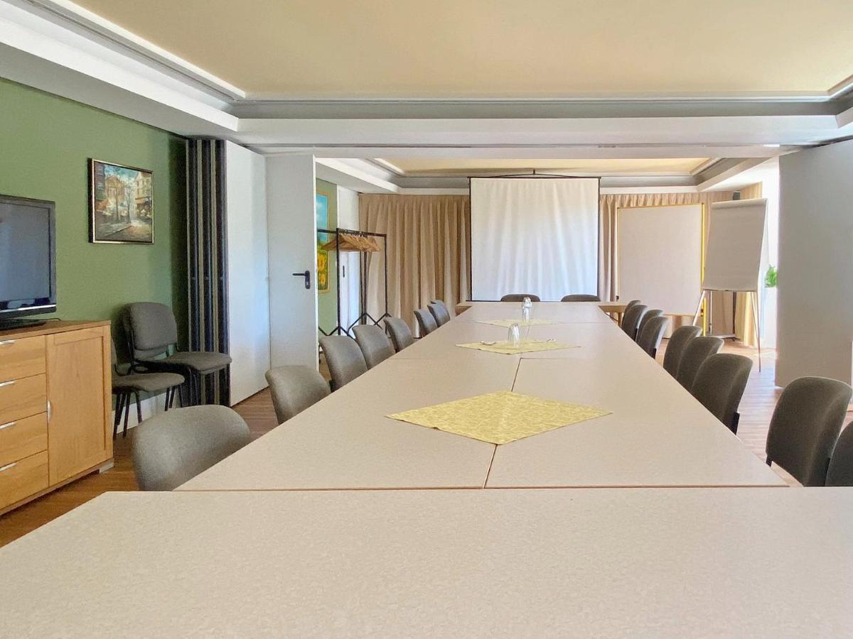Zum Gruenen Turm Hotel Hohen Neuendorf Kültér fotó